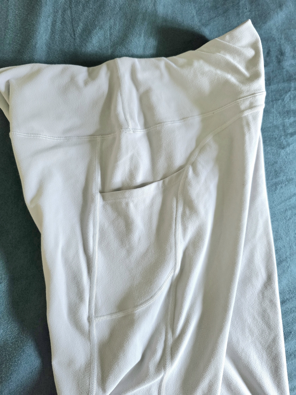 High-Rise Cropped Athletic Leggings in Light Gray - Picture 8 of 11